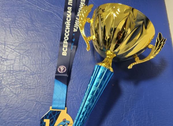 «Жизнь после ранения продолжается»: ветераны СВО из Екатеринбурга стали чемпионами по следж-хоккею