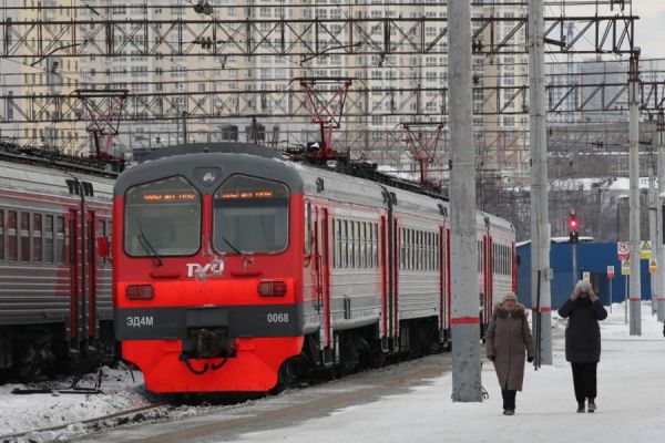 С 1 апреля в Свердловской области отменят более десятка пригородных поездов