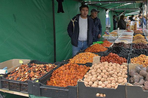 В Екатеринбурге «Пятерочка» торговала сухофруктами с насекомыми