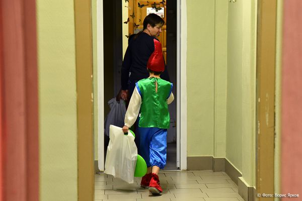 На поддержку детей-сирот в Свердловской области выделят 5,8 миллиардов рублей
