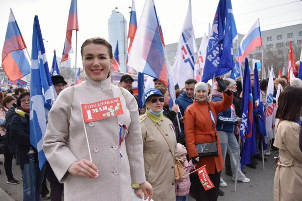 Врио губернатора Свердловской области Денис Паслер поздравил уральцев  с праздником 1 Мая
