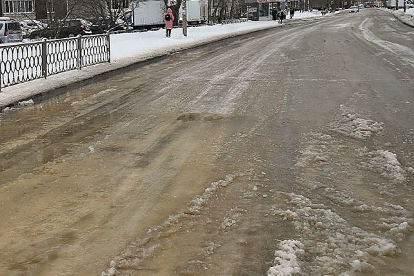 Из-за коммунальной аварии ограничено движение общественного транспорта в Пионерском поселке