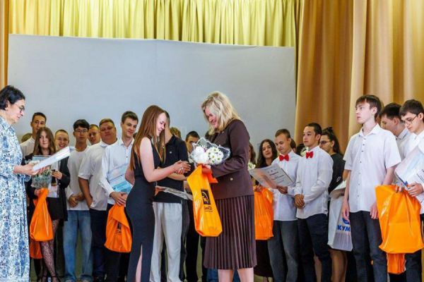 Градообразующее предприятие Каменска-Уральского помогло получить профессию 70 студентам политехнического колледжа