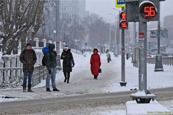 На аварийном перекрёстке Волгоградской и Громова в Екатеринбурге установят светофор