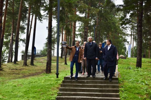 В Среднеуральске появится спортивный кластер с бассейном и ледовой ареной