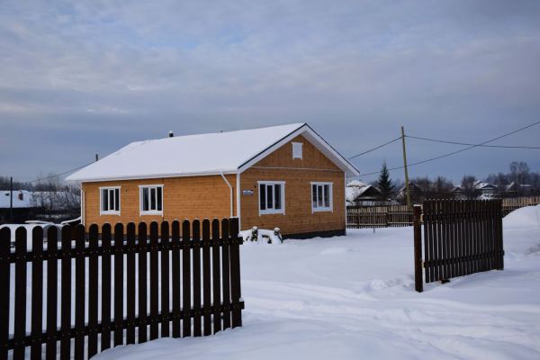 Погорельцы Шайдурихи получили ключи от новых домов