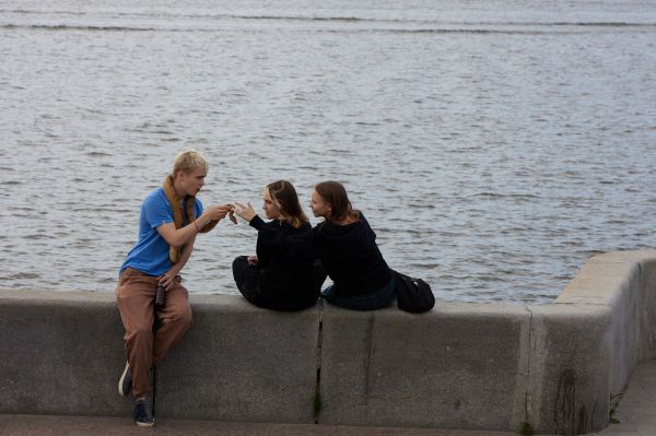 Поговаривать с подростками «об этом» необходимо заранее. Рассказываем, как?