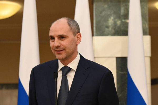 Денис Паслер поздравил сотрудников МЧС с Днем спасателя