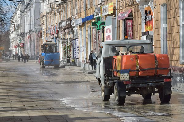 Мэр Екатеринбурга поручил поскорее очистить город от грязи