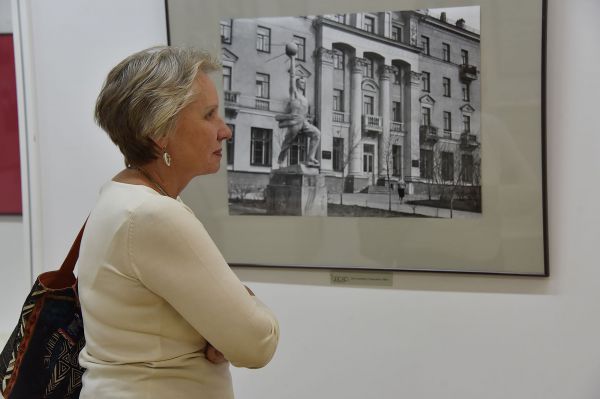 О 90-летии свердловского союза художников рассказывают фотографии начала XX века