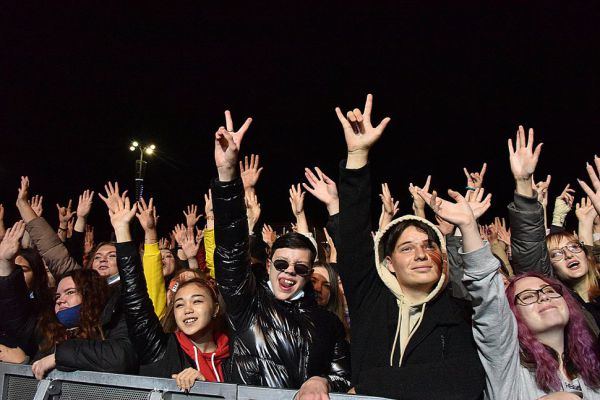 Порадуемся вместе! Свердловчане заняли второе место в стране по уровню счастья