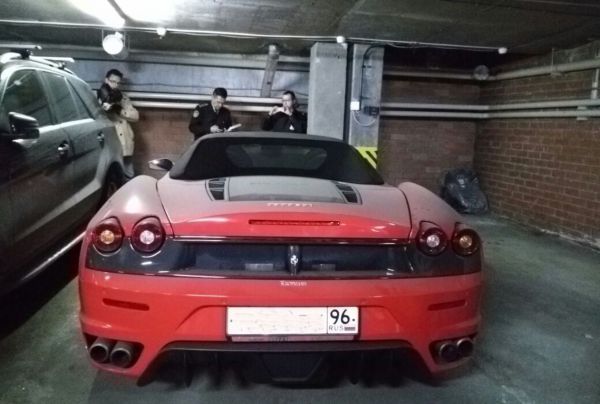 Приставы арестовали Ferrari из-за долга по кредиту