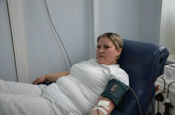 Второй шанс, подаренный донорами: мать троих детей спасает беременных своим примером