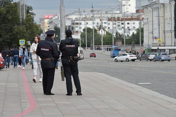 Полиция ищет подозреваемого в кражах смартфонов у студентов УрФУ. Рассказываем, что известно