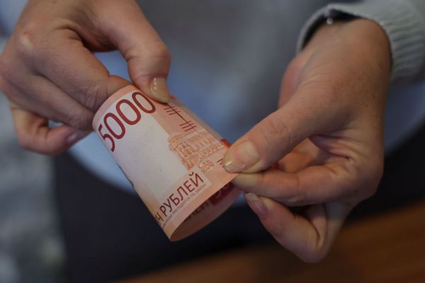 Почти половина свердловчан готова отдавать часть премий на формирование будущей пенсии
