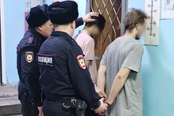 В Артемовском двое 18-летних парней убили незнакомца и попытались сжечь его тело