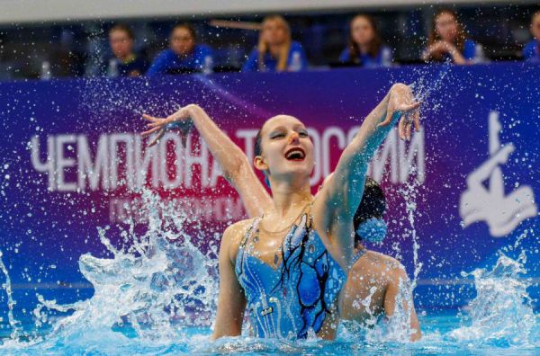 Свердловские школьники и студенты смогут бесплатно посмотреть  чемпионат России по синхронному плаванию