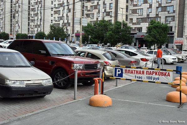 Оплату парковок по праздникам и выходным могут отменить